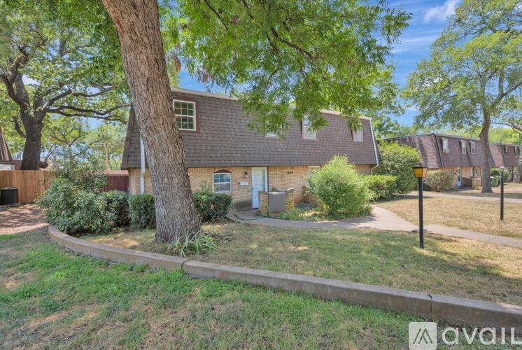 7608 Bridges Ave 2 Beds Single Family Home for Rent - Photo gallery 3