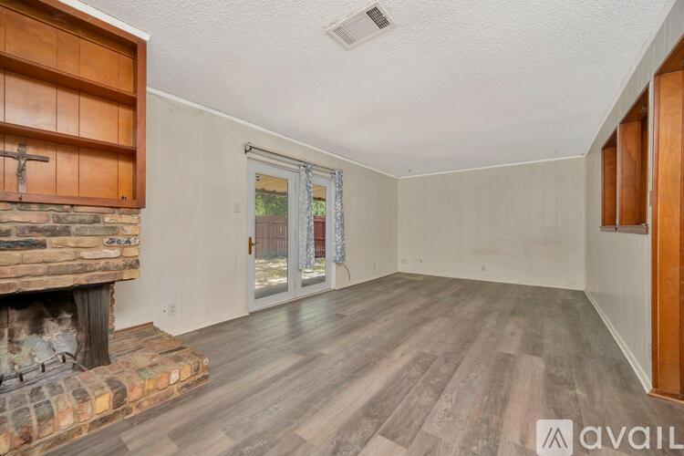 7608 Bridges Ave 2 Beds Single Family Home for Rent - Photo gallery 4