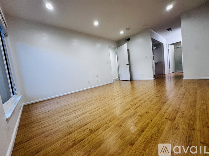 49 Showers Drive 2 Beds Condo for Rent - Photo gallery 3