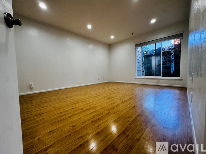 49 Showers Drive 2 Beds Condo for Rent - Photo gallery 4
