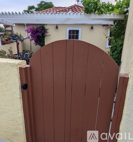 5762 Olvera Avenue 3 Beds Single Family Home for Rent - Photo gallery 2