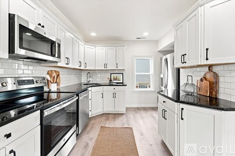 135 Rutledge Ave 2 Beds Apartment for Rent