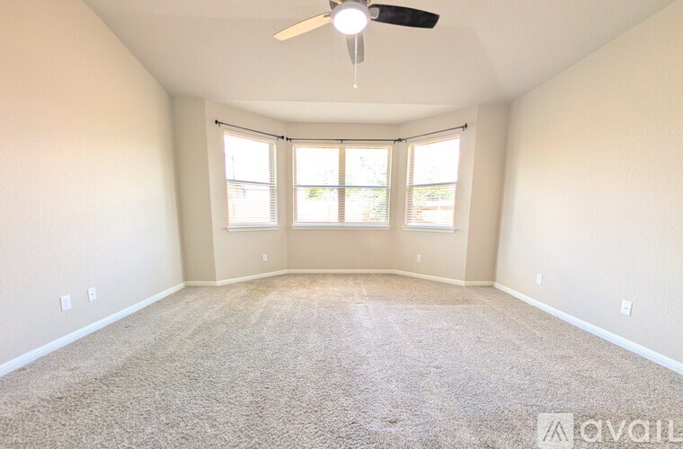 4726 Night Herder 3 Beds Single Family Home for Rent - Photo gallery 5