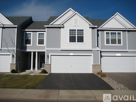 4906 Bluff Heights Trail Southeast 3 Beds Apartment for Rent