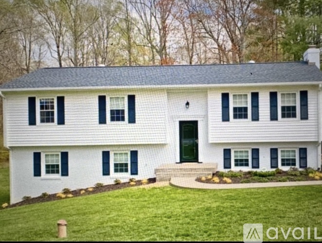655 Ridgemont Road 5 Beds Single Family Home for Rent - Photo gallery 1