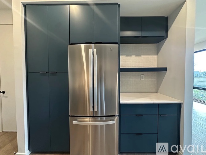 500 Merritt Avenue Studio Condo for Rent - Photo gallery 4