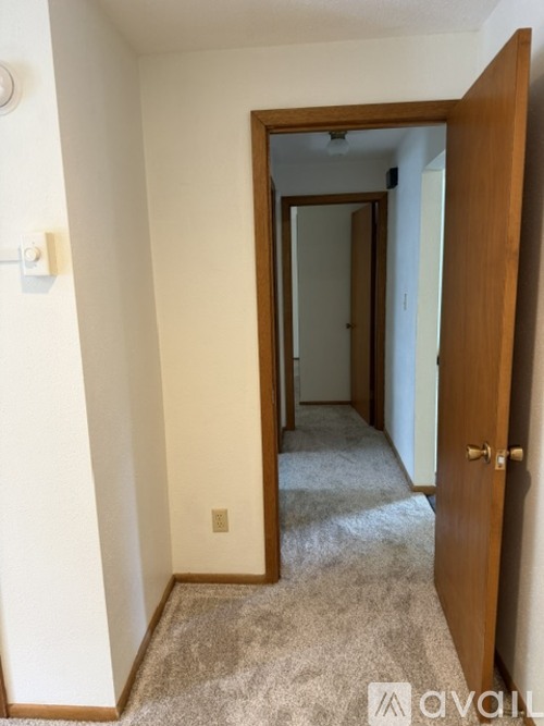 821 W 5th St 2 Beds Apartment for Rent - Photo gallery 5