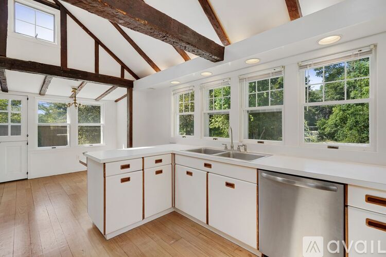 1 Pound Ridge Road 4 Beds Single Family Home for Rent - Photo gallery 5