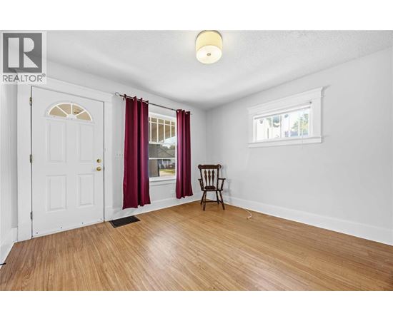 235 RUSSELL STREET South 3 Beds House for Rent - Photo gallery 5