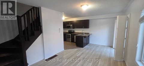 782 COOK CRESCENT 3 Beds Apartment for Rent