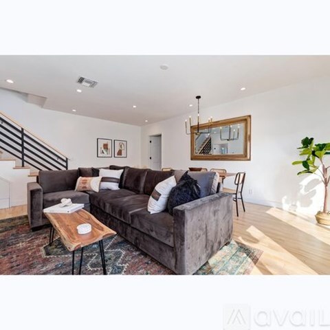 8611 Rosewood Avenue 3 Beds Apartment for Rent