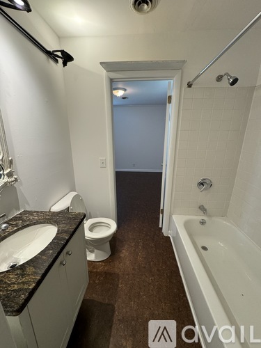 2213 White Ave 2 Beds Single Family Home for Rent - Photo gallery 5
