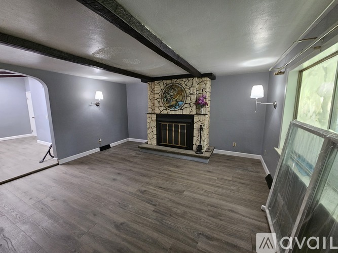 740 Clifton Street 3 Beds Single Family Home for Rent - Photo gallery 3