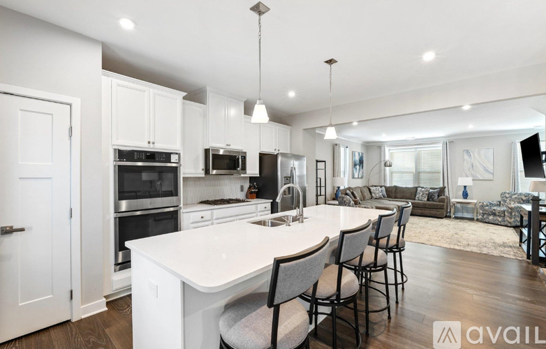 9 Eagle Wood Drive 3 Beds Single Family Home for Rent - Photo gallery 3