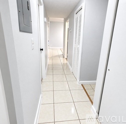 5212 South 84th Street 3 Beds Single Family Home for Rent - Photo gallery 3