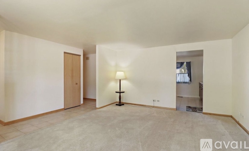 808 West Weathersfield Way 3 Beds Single Family Home for Rent - Photo gallery 2