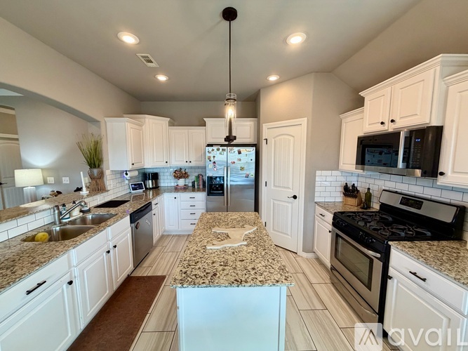 2909 West Featherock Way 3 Beds Single Family Home for Rent - Photo gallery 5