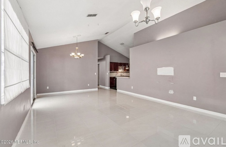 5065 Knightsbridge Circle North 4 Beds Single Family Home for Rent - Photo gallery 1