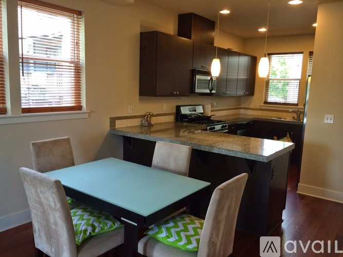 11707 Greenwood Avenue North 3 Beds Townhouse for Rent - Photo gallery 1