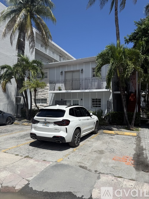 1611 West Ave Studio Apartment for Rent - Photo gallery 1