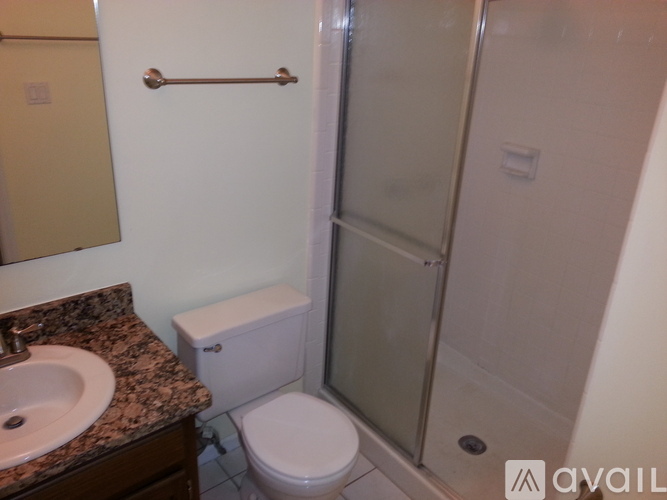 4916 Tower Rd 2 Beds Townhouse for Rent - Photo gallery 5