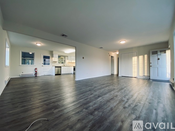233 Bay Blvd 4 Beds Single Family Home for Rent - Photo gallery 3