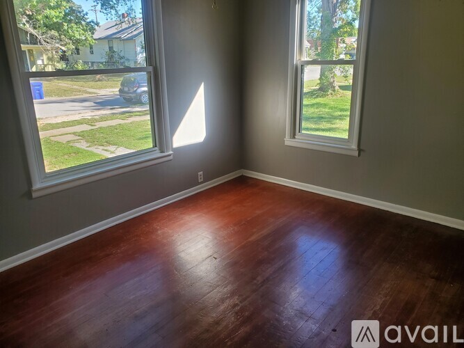 12906 8th St 3 Beds Single Family Home for Rent - Photo gallery 2