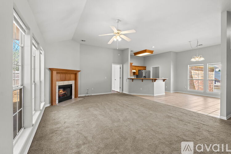1314 E Rachel Ln 3 Beds Single Family Home for Rent - Photo gallery 4
