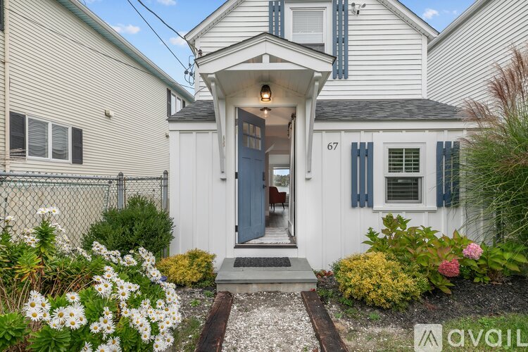 67 Cedar Ave 2 Beds Single Family Home for Rent - Photo gallery 1