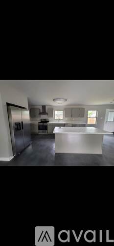 525 East Loyola Drive 4 Beds Single Family Home for Rent - Photo gallery 2