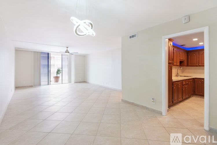 16740 Northeast 9th Avenue 2 Beds Condo for Rent - Photo gallery 1