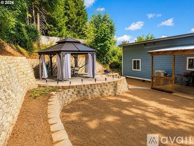 156 Pine Street 3 Beds Single Family Home for Rent - Photo gallery 3