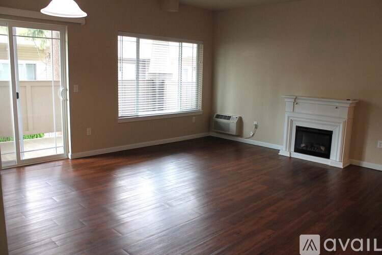 1065 W Rustic Lodge Dr 2 Beds Apartment for Rent - Photo gallery 2