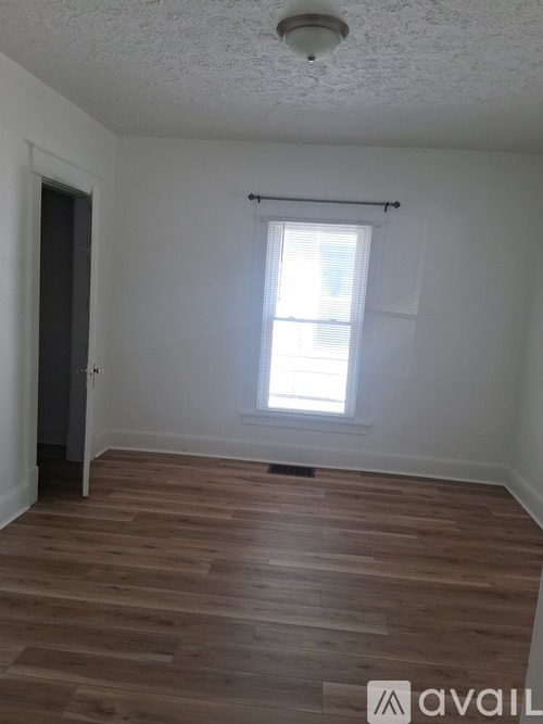 72 South 4th Avenue 2 Beds Single Family Home for Rent - Photo gallery 4