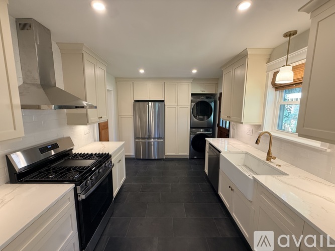 2079 Saint Lukes Drive Unit A 2 Beds Single Family Home for Rent - Photo gallery 1