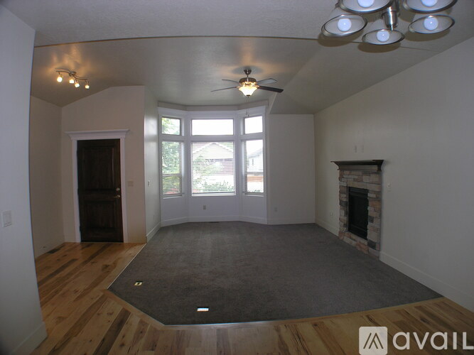 2397 E Hidden Crk St 3 Beds Single Family Home for Rent - Photo gallery 5