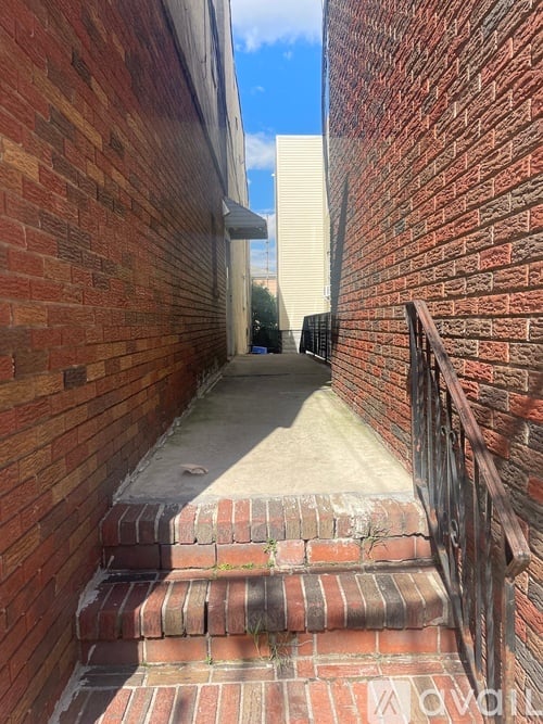 161 W 20th St 3 Beds Apartment for Rent - Photo gallery 2