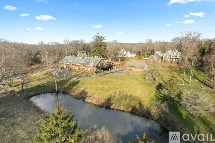 26 Old Wallingford Road 4 Beds Single Family Home for Rent - Photo gallery 4