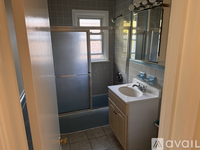 240 69th Street 3 Beds Apartment for Rent - Photo gallery 5