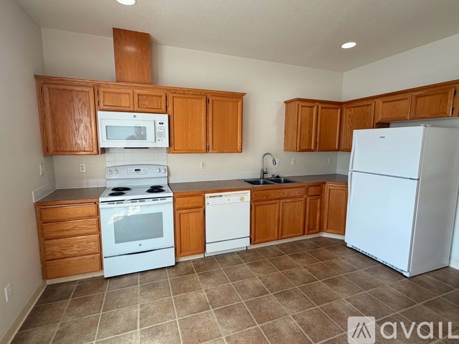 8421 16th Avenue Southeast 3 Beds Single Family Home for Rent - Photo gallery 4