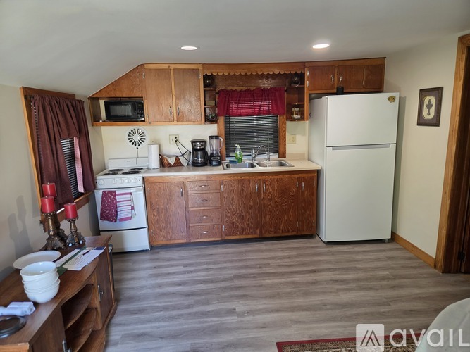 131 South Lancaster Street 1 Apartment for Rent - Photo gallery 2