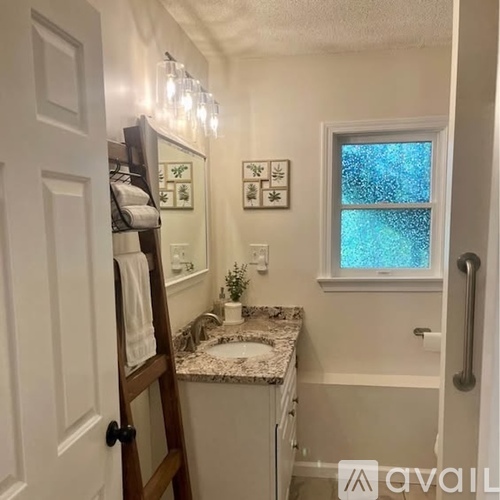 305 Salem Street 1 Condo for Rent - Photo gallery 2