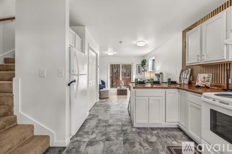 Main Street 2 Beds Apartment for Rent - Photo gallery 5