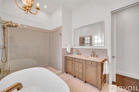 30 NE 44Th St 5 Beds Apartment for Rent