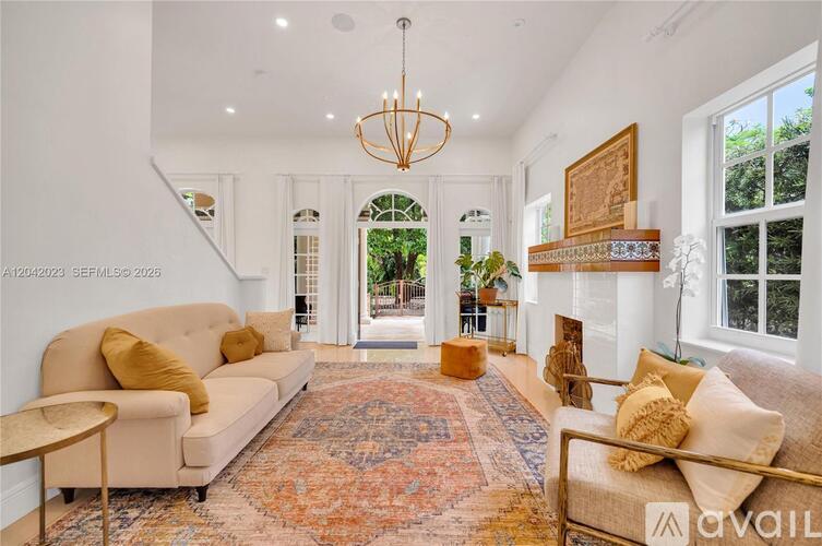 30 NE 44th St 5 Beds Single Family Home for Rent - Photo gallery 4