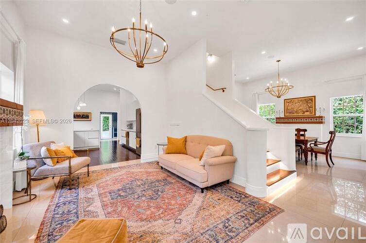 30 NE 44th St 5 Beds Single Family Home for Rent - Photo gallery 5