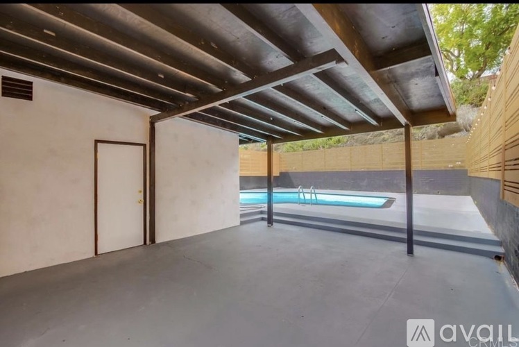 5610 Streamview Drive 3 Beds Single Family Home for Rent - Photo gallery 5