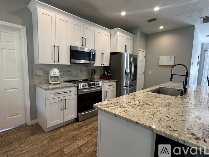 6247 38th Street East 3 Beds Single Family Home for Rent - Photo gallery 4
