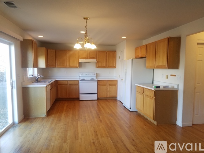 1808 Wildrose Dr 3 Beds Single Family Home for Rent - Photo gallery 4