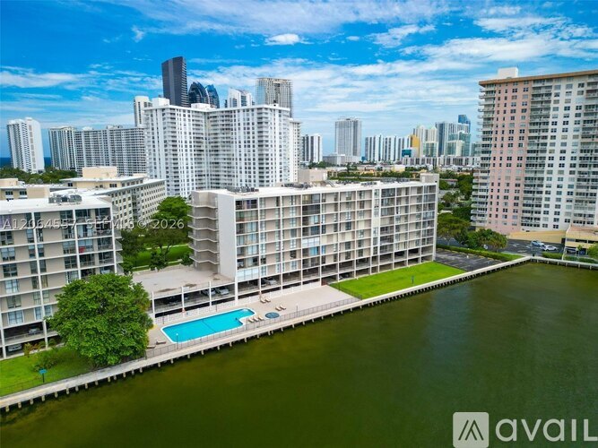 17500 North Bay Road 2 Beds Condo for Rent - Photo gallery 2